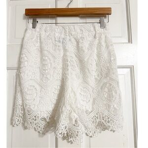 Ultr Pink White Pull On Lace Shorts NWT Sz M
